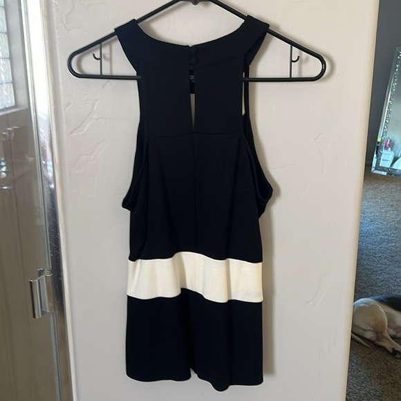 VENUS - Picture 3 of 5